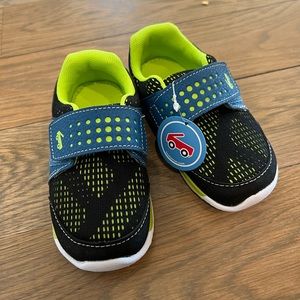 NWT See Kai Run Ryder FlexiRun shoes (toddler 8)
